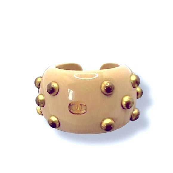 Chanel Vintage Gold Ring -  Size 7 - Picture 9 of 11